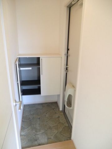 玄関　シューズＢＯＸ完備