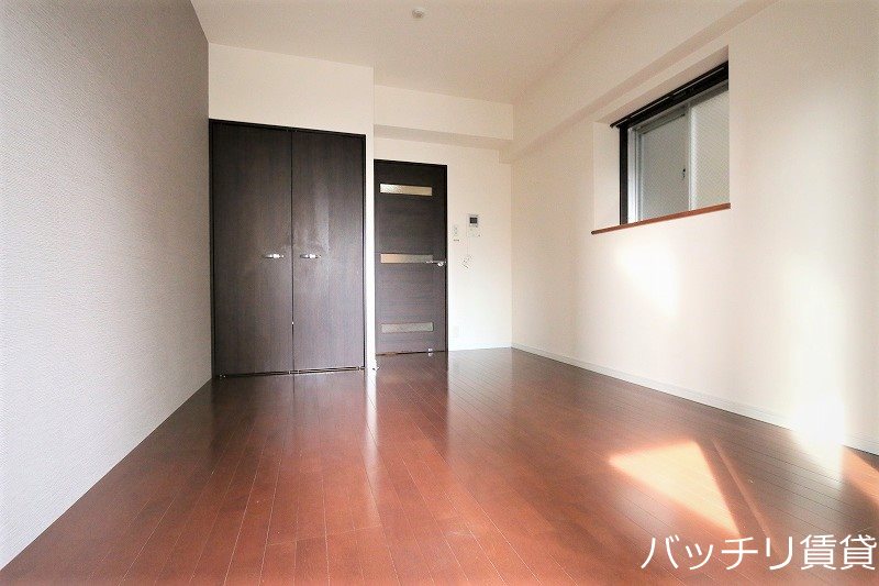 居室・リビング　別号室の写真のため現状優先