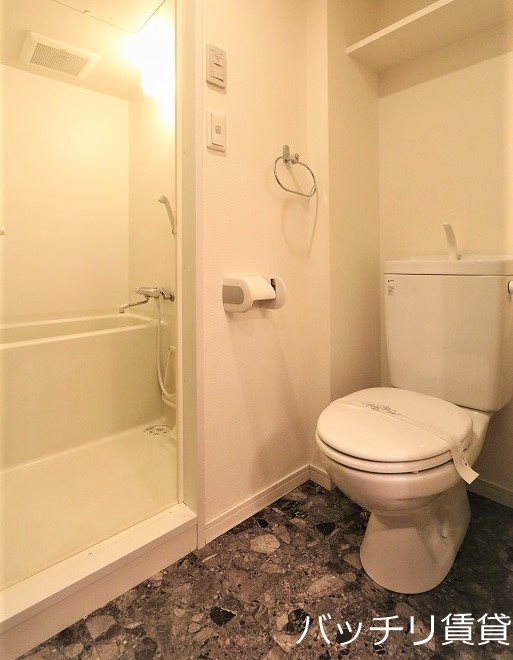 トイレ　別号室の写真のため現状優先