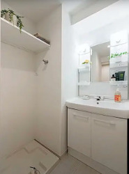 洗面設備　脱衣スペースもあります