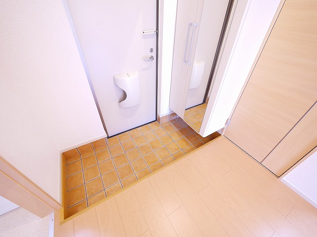 玄関　落ち着いた玄関です