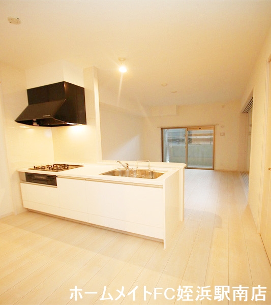 居室・リビング　★人気のカウンターキッチン★参考写真