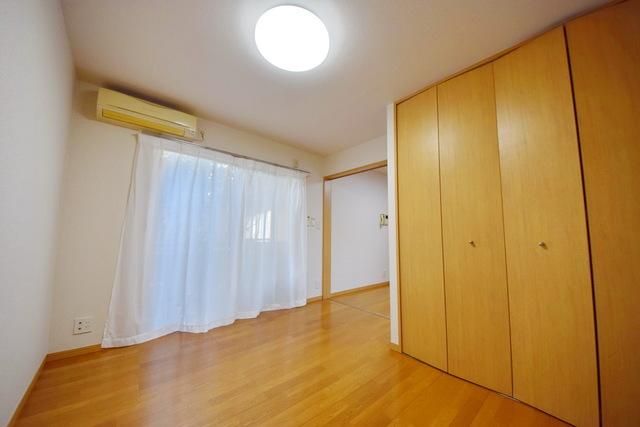 居室・リビング　★綺麗なフローリングの洋室です★