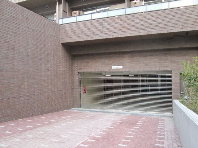 駐車場　☆地下駐車場が御座います☆