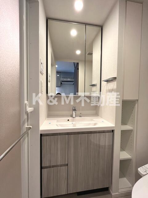洗面設備　※写真は同タイプ住戸です。?