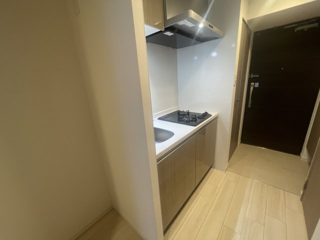 キッチン　イメージとして同マンション他部屋を表示しています