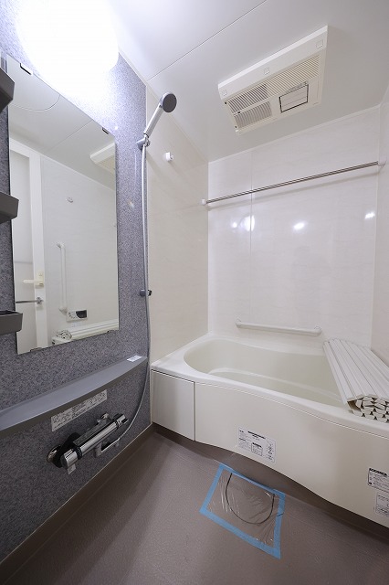 バス・シャワールーム　バス※別部屋参考写真