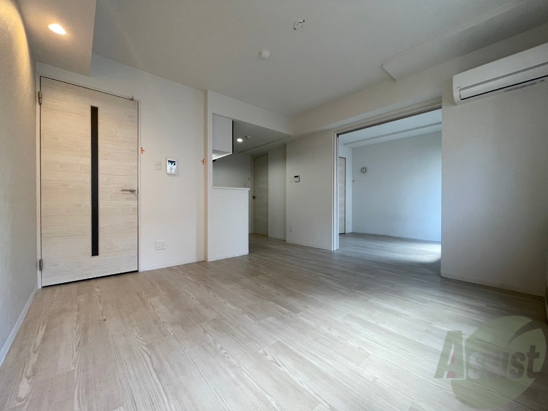 居室・リビング　広くてキレイなお部屋が広がっていて、充実した生活が送れそう。