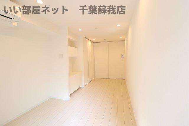 その他部屋・スペース　開放的な寝室です