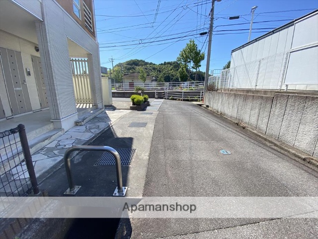 その他　前面道路（その他）まで0m