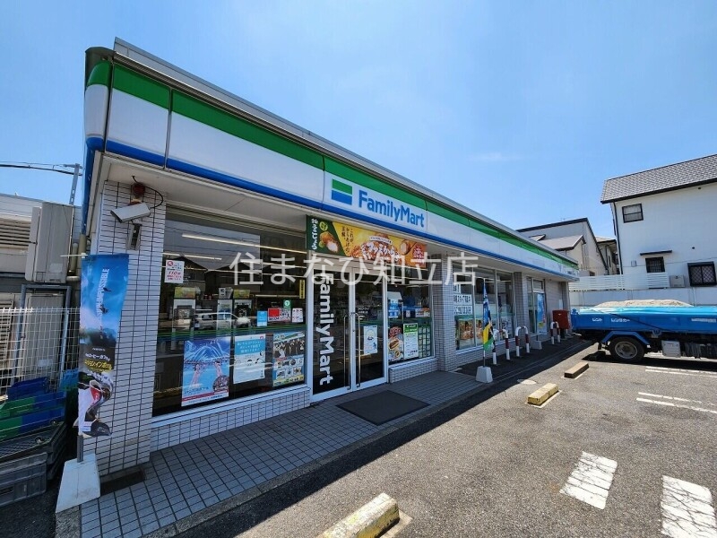 コンビニ　ファミリーマート三好陣取山店（コンビニ）まで262m