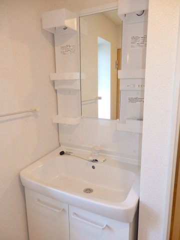 洗面設備　コンパクトで使いやすい洗面所