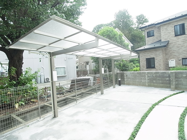 その他共有部分　屋根付き駐輪場