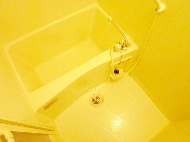 バス・シャワールーム　ゆったりしたお風呂です。