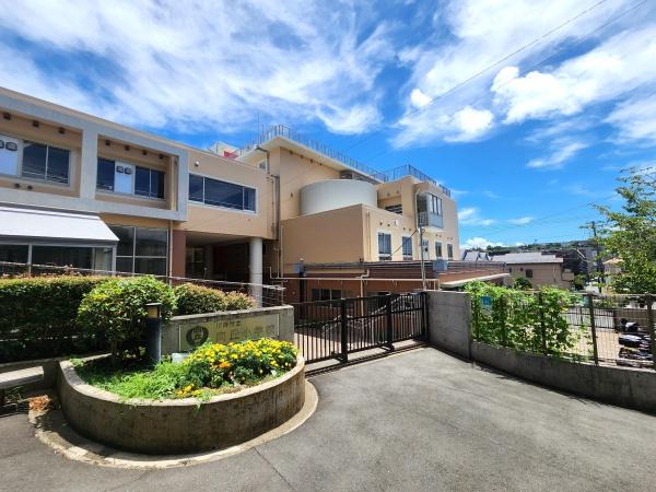 小学校　川崎市立向丘小学校（小学校）まで451m