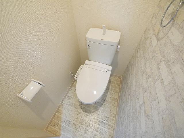トイレ　落ち着いたトイレです