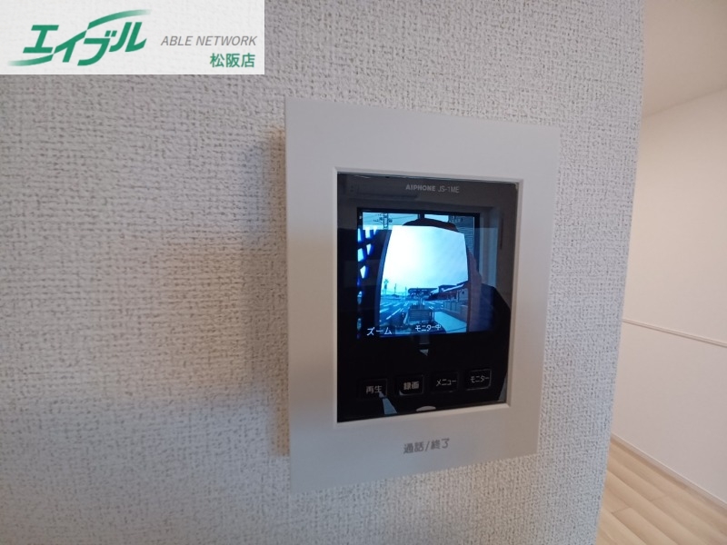 セキュリティ　同型参考写真反転