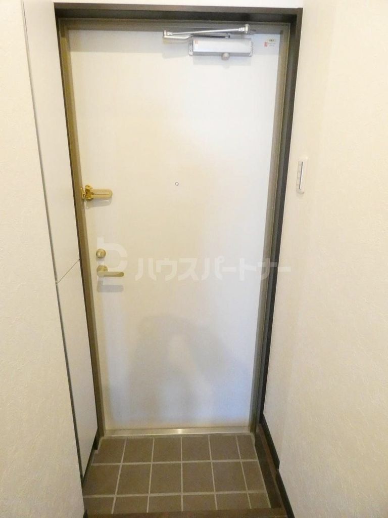 玄関　設備