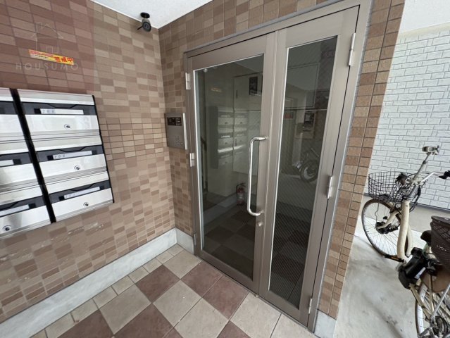 エントランス　建物の内部です
