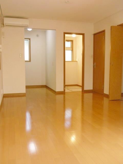 居室・リビング　★★広々とした室内★★