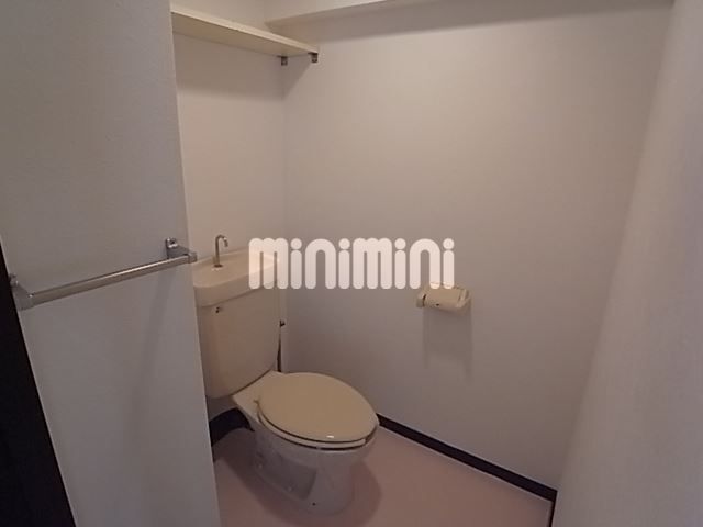 トイレ　広いトイレです。