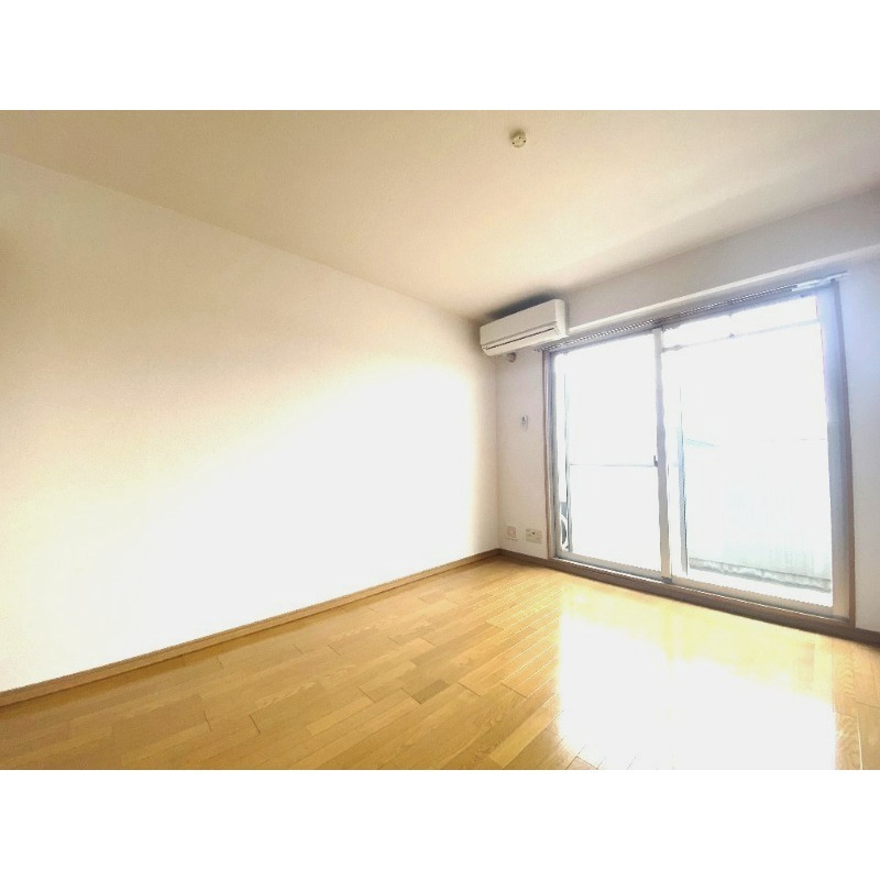 その他部屋・スペース　南向きの明るいお部屋です。