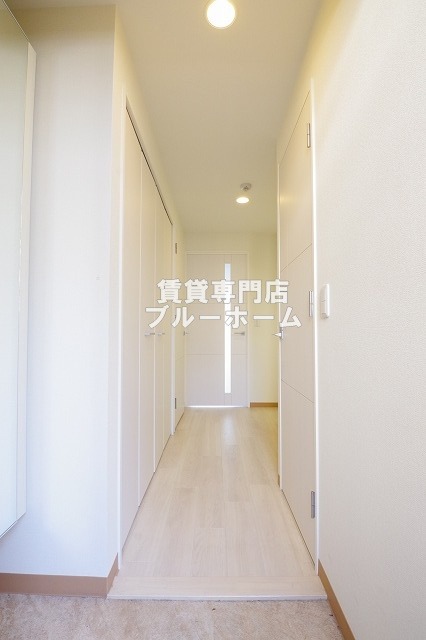 玄関　明るい玄関ですね！