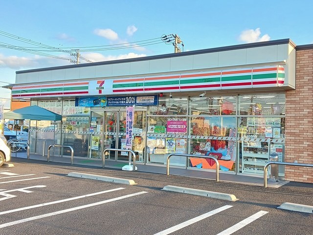 コンビニ　セブンイレブン　伝右２丁目店（コンビニ）まで450m