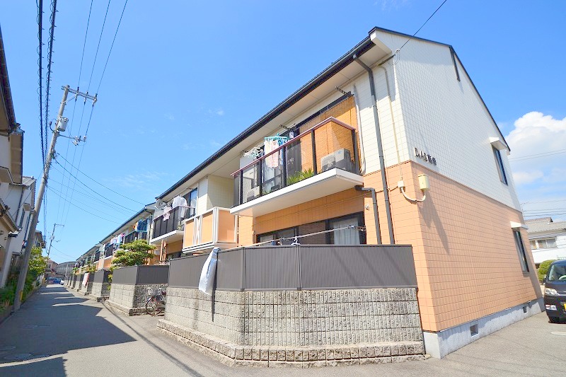 建物外観　お問合せはシティホーム海田センター　082-821-2227