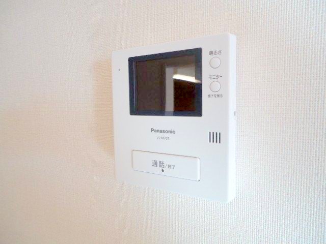 セキュリティ　モニター付きで来客者も確認できますので安心です♪