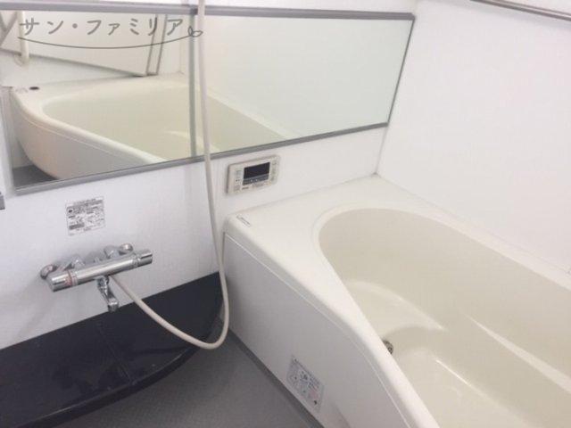 バス・シャワールーム　同一物件別部屋写真