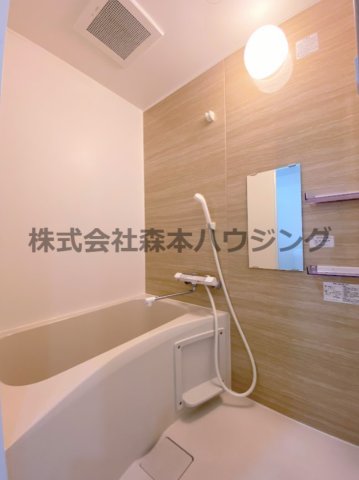 バス・シャワールーム　ゆったり過ごせるお風呂です