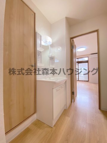 洗面設備　使いやすい洗面所です