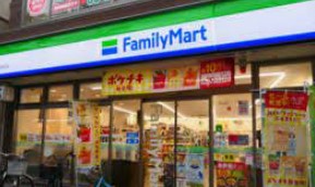 コンビニ　ファミリーマート北参道駅前店（コンビニ）まで268m