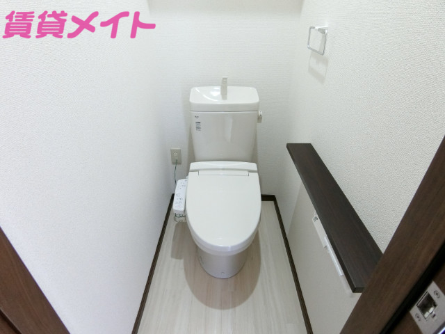トイレ　同型参考写真