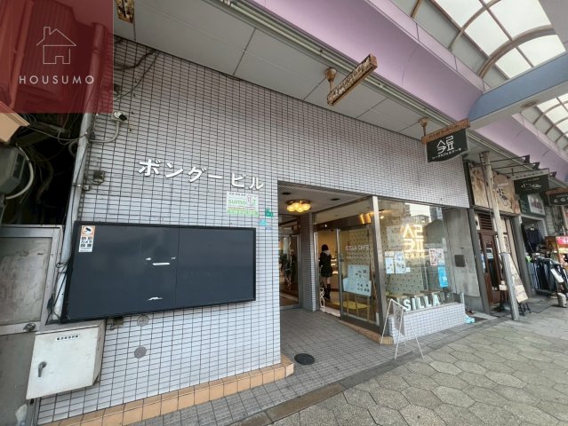 建物外観　外観は落ち着いています