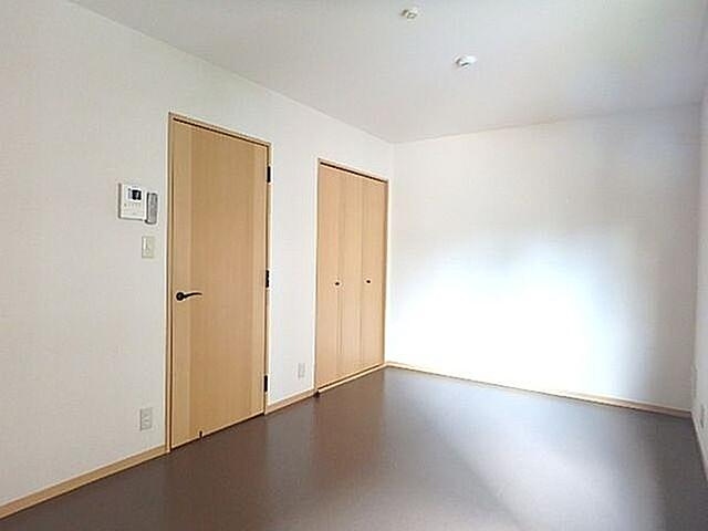 居室・リビング　（別タイプ参考写真）ミルデ高田　豊島区高田１