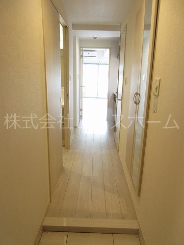 玄関　※別号室参考写真