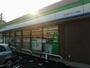 コンビニ　ファミリーマート 日比津グランド前店（コンビニ）まで557m