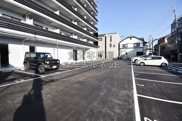 駐車場　敷地内駐車場