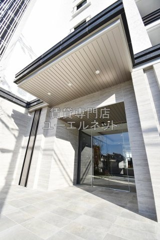 エントランス　オートロック完備