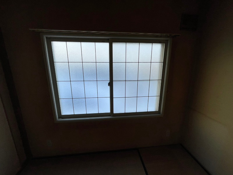 バルコニー　窓が大きいので風の通りが良さそうですね！！