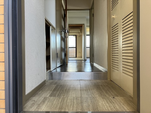 玄関　玄関