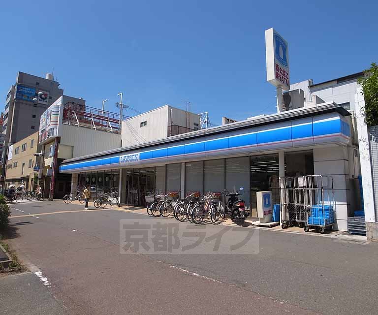 コンビニ　ローソン三条堀川店（コンビニ）まで129m