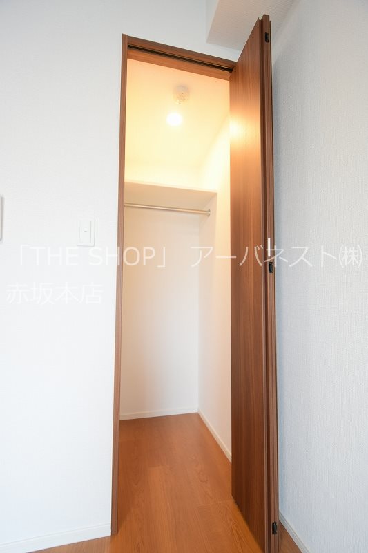 収納　奥行きのあるクローゼット