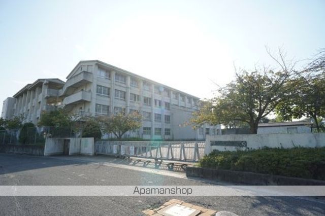 中学校　大和郡山市立片桐中学校（中学校）まで993m