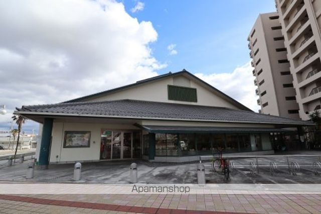 スーパー　ラッキーやまと小泉店（スーパー）まで208m