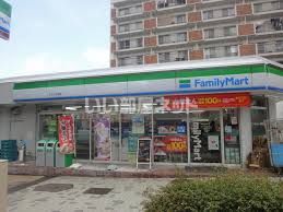 コンビニ　ファミリーマート さくらが丘店（コンビニ）まで389m