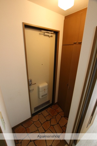 トリニシティ 参番館の玄関写真