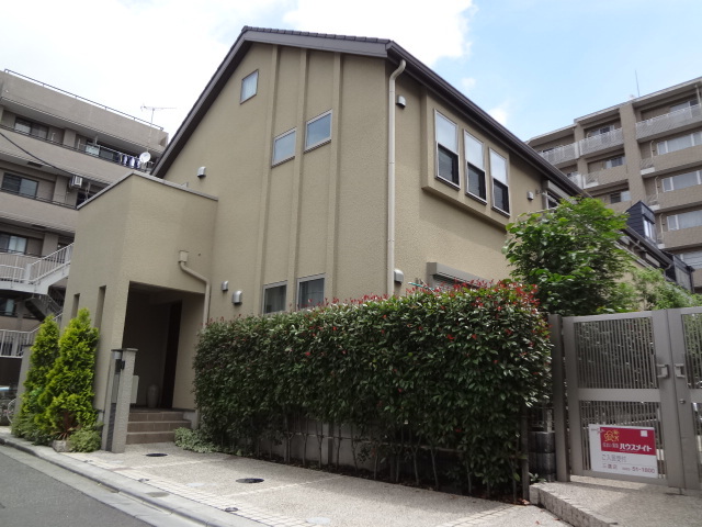 建物外観　★遊歩道「風の散歩道」近くの閑静な住宅街★